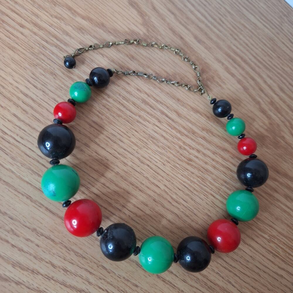 Vintage Beaded Choker Necklace Red Black Green Chunky J Hook Extension Chain